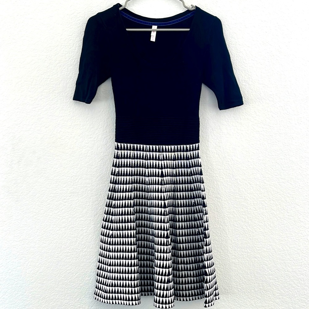 Xhilaration Dress Black and White